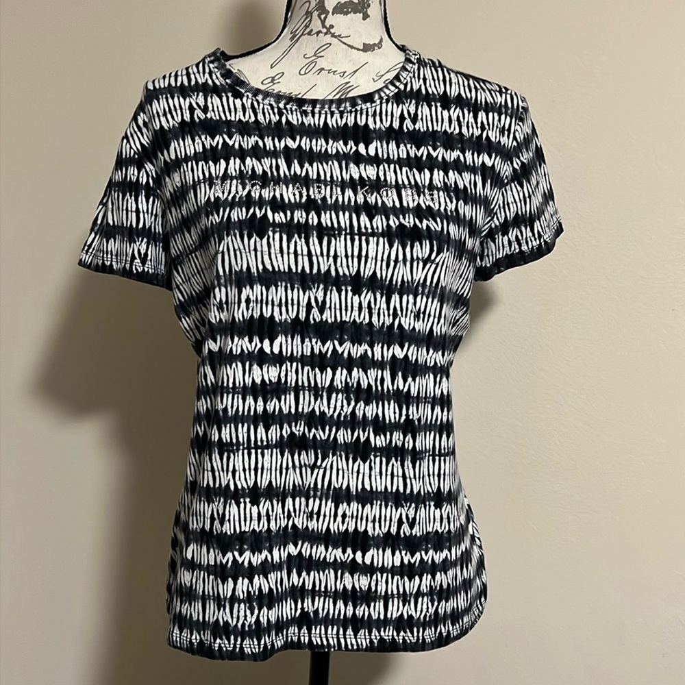 Michael Kors t shirt use really good condition